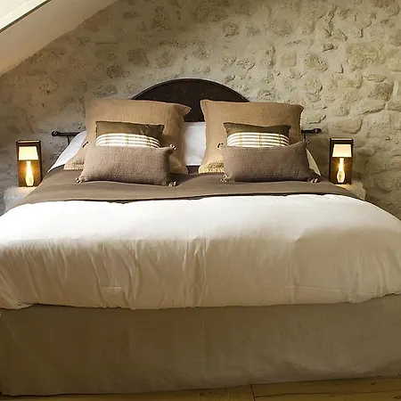 La Cour Pavee Bed and breakfast